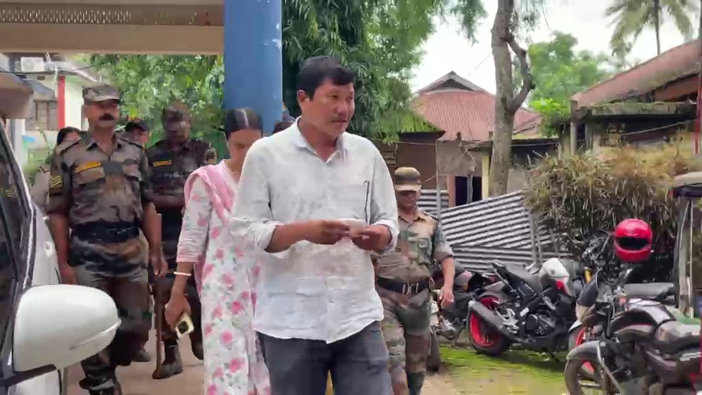 তেলিয়ামুড়া থানার ফেন্সিডিল কাণ্ডে চার পুলিশ অফিসার গ্রেপ্তার, খোয়াই আদালতে হাজিরা