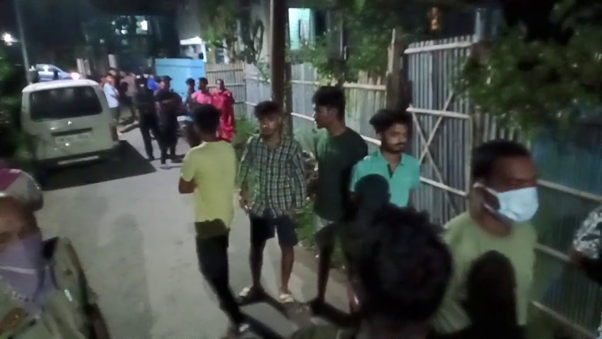 এক বৃদ্ধের পঁচা গলা মৃতদেহ উদ্ধার :