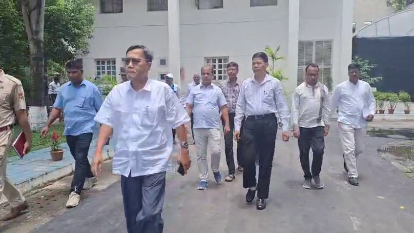 এস আই টির তদন্ত উচ্চ আদালতের কর্মরত বিচারপতির তত্ত্বাবধানে হোক, সাংবিধানিক প্রধানের নিকট দাবি জানাল প্রধান বিরোধী দল