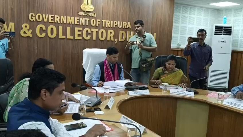 আজ ধলাই জেলাশাসকের কনফারেন্স হলে তপশিলি জাতি কল্যাণ, মৎস্য ও প্রাণিসম্পদ