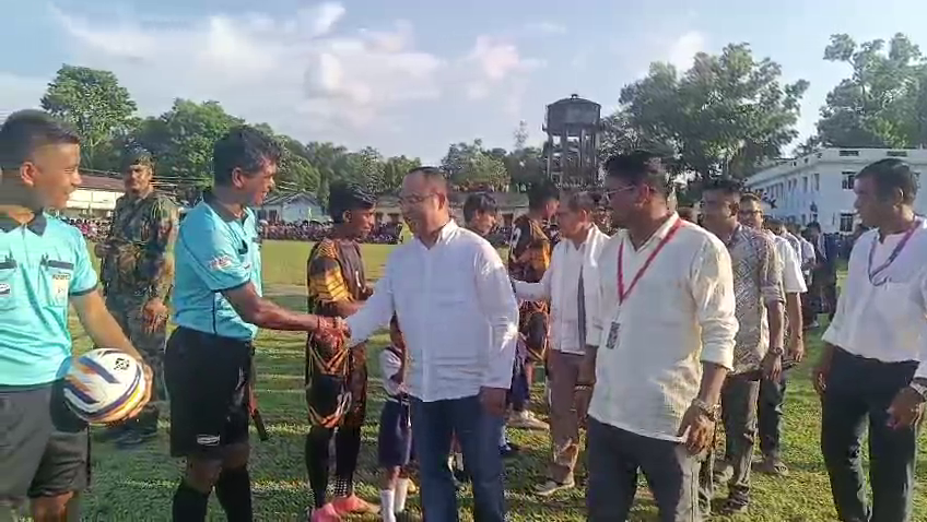 কুলাই স্কুল মাঠে অনুষ্ঠিত হয় প্রাইজ মানি সোনালি ট্রফি নকআউট ফুটবল টুর্নামেন্ট-২০২৬-এর গ্র্যান্ড ফাইনাল