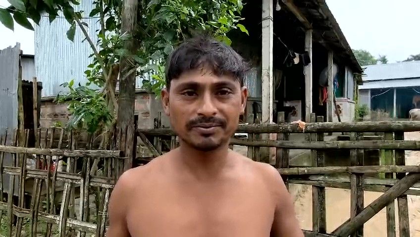 ৭২ ঘণ্টার বৃষ্টিতে ডুবল ফসল, পথে বসল কৃষক! তেলিয়ামুড়া'র বাইশঘড়িয়ায় বন্যার ছোবলে সব্জি চাষে বিপর্যয়