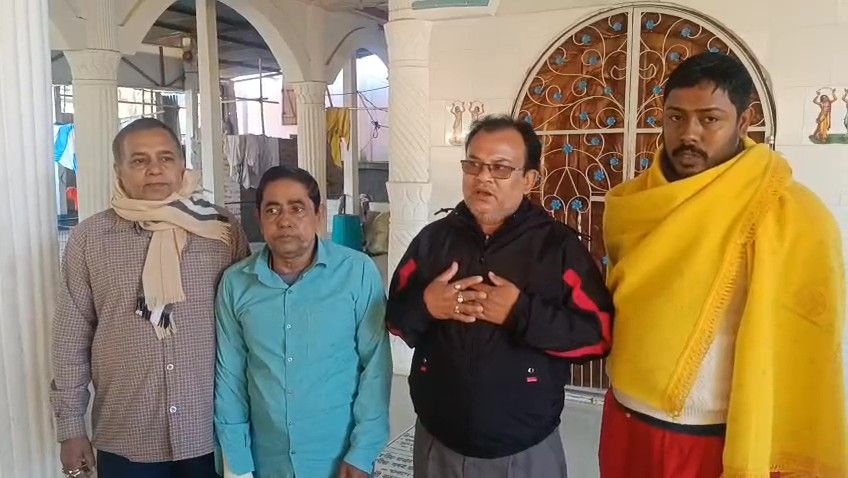 শ্রীশ্রীরামচন্দ্র দেবের সেবাশ্রমটিও নিরাপত্তাহীনতায় ভুগছে।