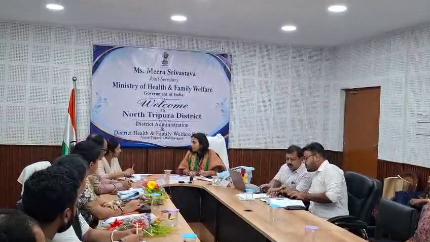 উত্তর ত্রিপুরায় স্বাস্থ্য পরিষেবার পর্যালোচনা করলেন কেন্দ্রীয় যুগ্ম সচিব মীরা শ্রীবাস্তব