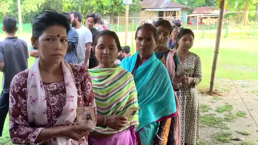 এডিসি ভিলেজ কাউন্সিল নির্বাচন: যুবরাজনগর ব্লকে শান্তিপূর্ণভাবে চলছে ভোটগ্রহণ