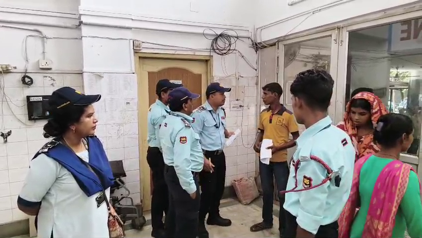  চুরি করতে এসে জিবি হাসপাতালে ধৃত এক চোর 