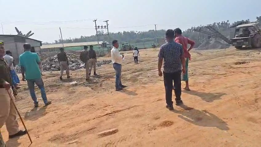 মুখ্যমন্ত্রীর পরিদর্শনে পর তদন্তের নির্দেশ এবং তদন্তের পর চুরাইবাড়িতে ৫২টি অবৈধ পাথর কেশার বন্ধ করলো প্রশাসন।।