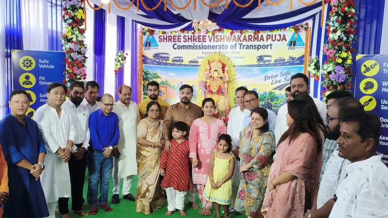 পরিবহন দপ্তরের উদ্যোগে বিশ্বকর্মা পুজো, এবারের থিম ‘রোড সেফটি’