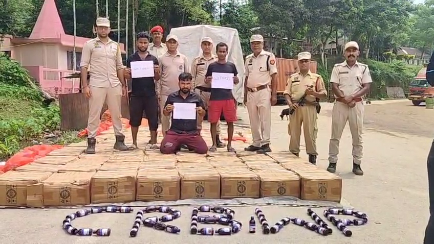 অর্ধ কোটি টাকার নিষিদ্ধ নেশার সিরাপ জব্দ অসম চুরাইবাড়িতে