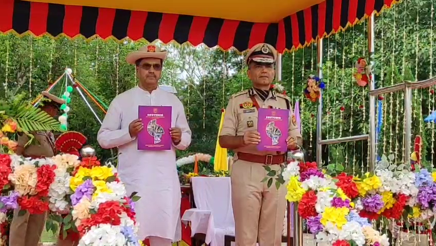 ৪৭৬ পুলিশ কনস্টেবলের  পাসিং আউট প্যারেড অনুষ্ঠানে মুখ্যমন্ত্রী- রাজ্য পুলিশের শক্তি বাড়াতে ২১৮  এসআই ও  ৯১৬ কনস্টেবল নিয়োগ করা হবে 