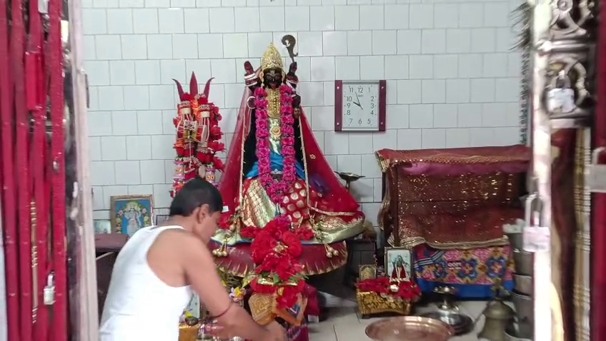        হকার্স কর্ণারের খোশ বাগান কালী মন্দিরে দুঃসাহসিক চুরি,জনমনে চাঞ্চল্য