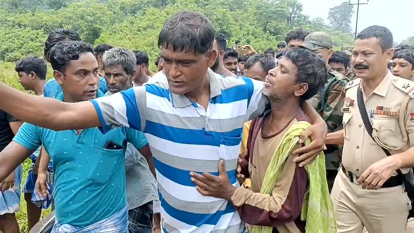 হিরাছড়ায় নাবালিকার ঝুলন্ত দেহ উদ্ধার, হত্যার অভিযোগ পরিবারের। 