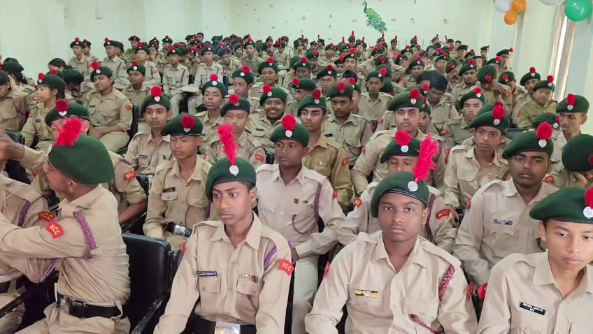   ক্যাডেটদের জাতীয়তাবোধের প্রেরণা যোগায় এনসিসি- ব্যাটেলিয়নের আধিকারিক 