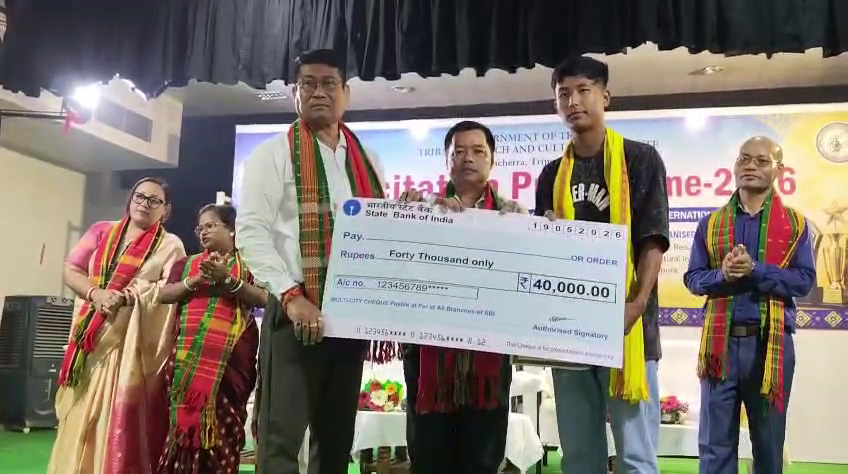 খেলাধুলা এবং শিক্ষাই যুব সমাজের আলোর পথের দিশারী - মন্ত্রী বিকাশ দেববর্মা