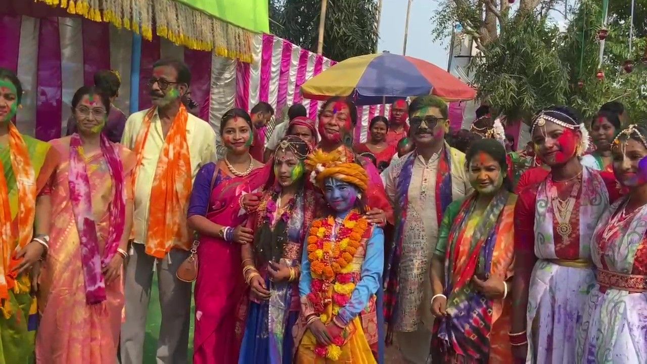 তেলিয়ামুড়ায় বসন্ত উৎসব পালিত।