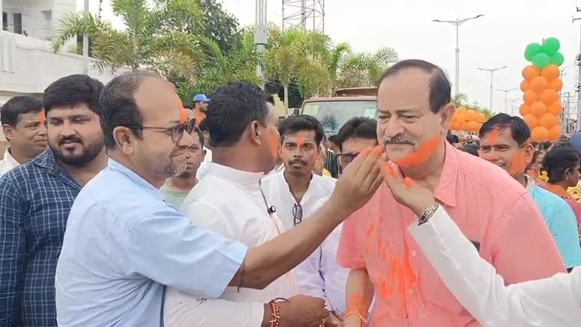 ধর্মনগর ও তিন রাজ্যে বিজেপির বিরাট জয়ে বড়জলায় বিজেপির বিজয় মিছিল 