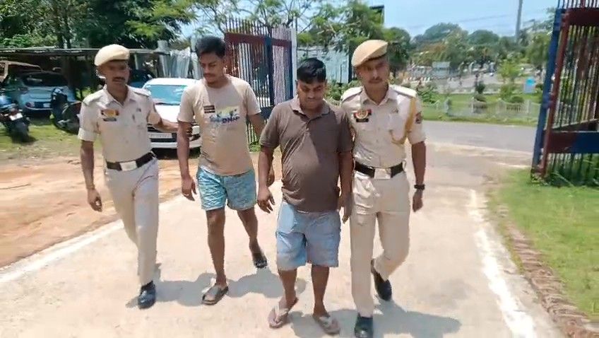 এনসিসি থানা চত্বরেই বোনের সামনে ভাইয়ের উপর দুষ্কৃতী হামলা, গ্রেফতার দুই অভিযুক্ত