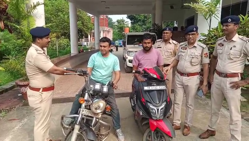 জিবি হাসপাতাল থেকে চুরি হওয়া এনফিল্ড বাইক ও এনটর্ক স্কুটি উদ্ধার, চোরের সন্ধানে পুলিশ