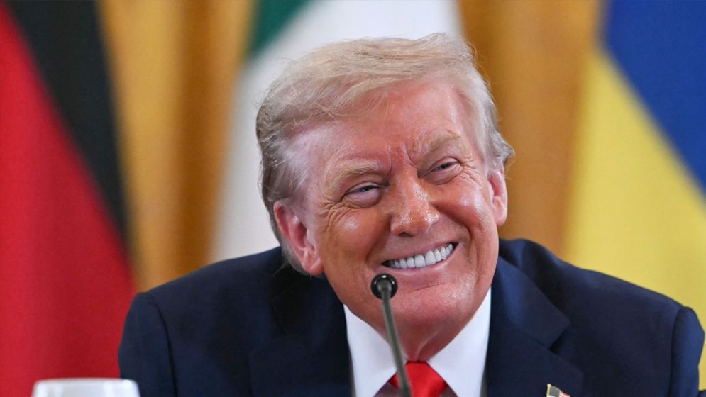 সুপ্রিম কোর্টের বিরুদ্ধে গিয়ে আবারও শুল্ক বাড়ালেন ট্রাম্প