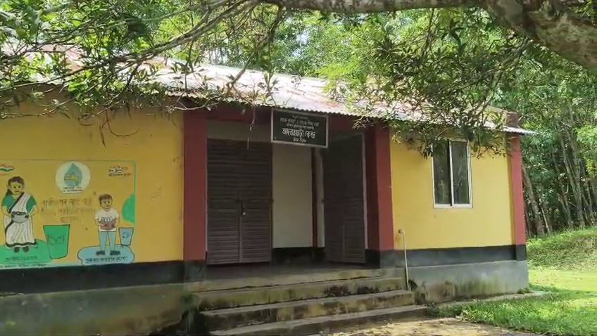 অঙ্গনওয়াড়ি কেন্দ্রে মেয়াদোত্তীর্ণ ওষুধ বিতরণের অভিযোগ, যুবরাজনগরে ক্ষোভ