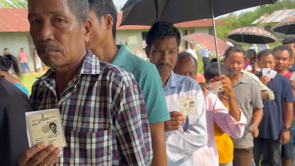 ১১ মহারানীর নন্দকুমার পাড়া জে.বি স্কুলে পুনঃভোট শুরু, দুপুর পর্যন্ত পড়ল ৪২% ভোট