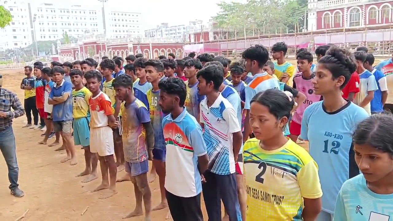 :  দীর্ঘ বছর বাদে ফের মাঠে নামলেন খোখো খেলোয়াররা  :
