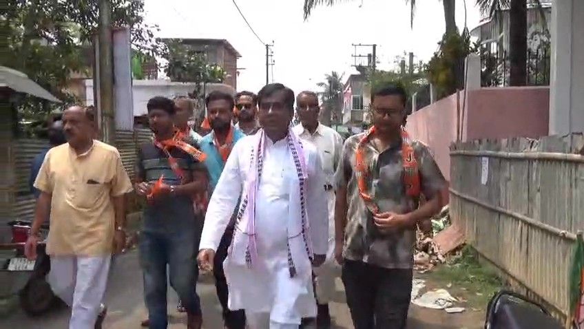 মেয়র দীপক মজুমদার ধর্মনগরে বিজেপি প্রার্থীর প্রচারে