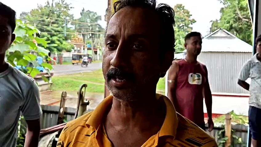 গ্রাহক হয়রানির অভিযোগ, অতিরিক্ত অর্থ আদায় সহ সাংবাদিককে হুমকি! তেলিয়ামুড়ার মহিন্দ্রা ই-রিক্সা শোরুম ঘিরে বিস্ফোরক অভিযোগে তীব্র বিক্ষোভ!
