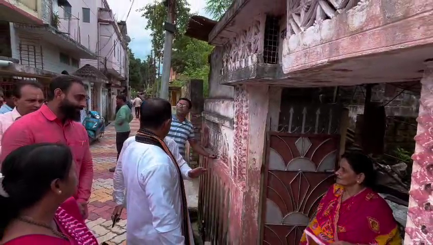 বাড়ি বাড়িতে যাচ্ছে রাজ্য বিজেপি দল