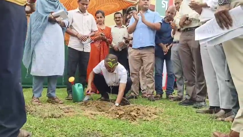 ছৈলেংটায় বন দপ্তরের উদ্যোগে অনুষ্ঠিত হলো মহকুমা ভিত্তিক বনমোহৎসব