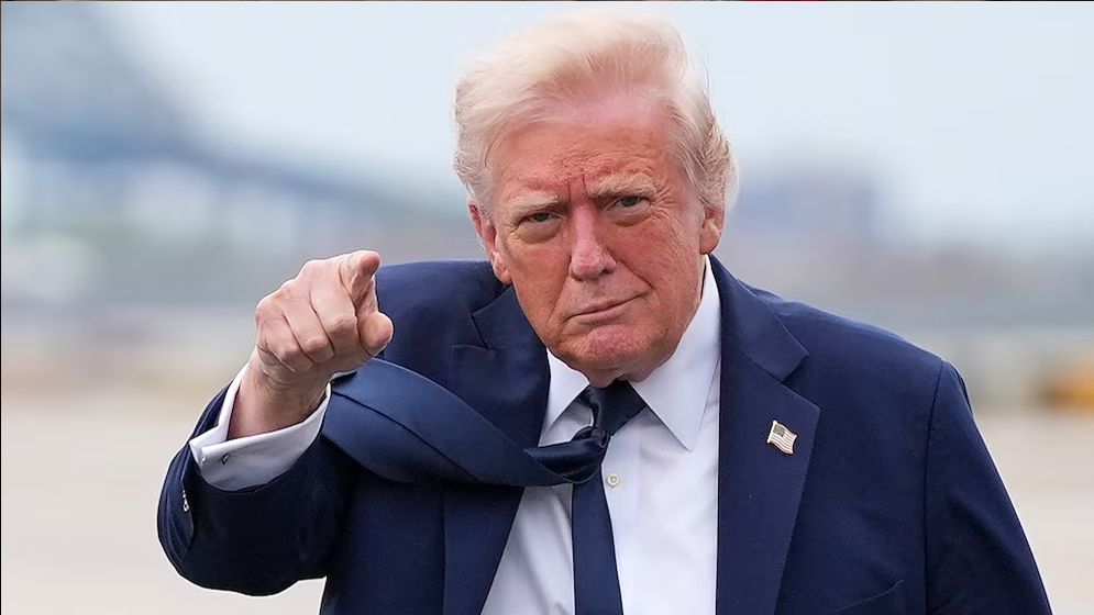 লেবাননে বোমা হামলা বন্ধে ইসরাইলকে সতর্ক করলেন ট্রাম্প