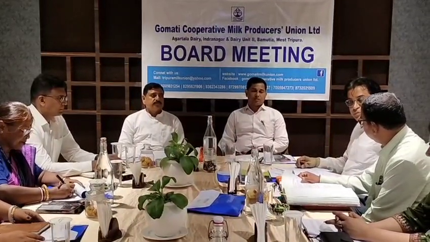  রাজ্যে দুগ্ধ উৎপাদ বৃদ্ধির লক্ষ্যে বিভিন্ন সিদ্ধান্ত গৃহীত -মন্ত্রী সুধাংশু দাস 