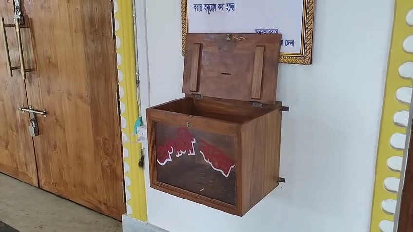   পূথিবা মন্দিরের প্রণামী বাক্স ভেঙে টাকা চুরি, থানায় মামলা