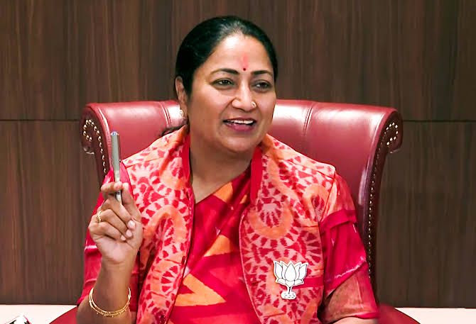 দিল্লিতে পিএম সূর্য ঘর বিনামূল্যে বিদ্যুৎ যোজনার রেজিস্ট্রেশন পোর্টাল চালু মুখ্যমন্ত্রী রেখার