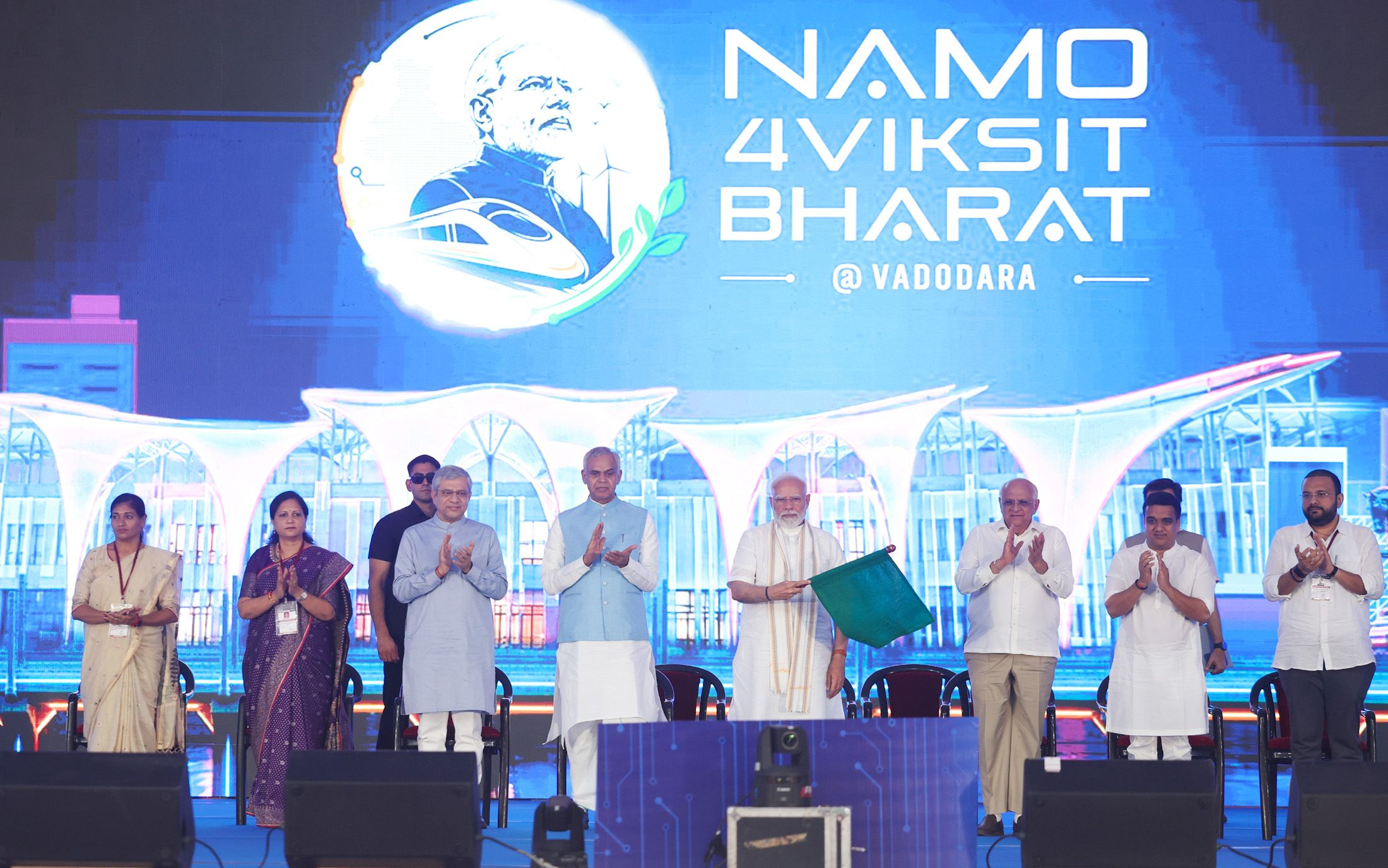 ভদোদরায় বিভিন্ন উন্নয়নমূলক প্রকল্পের উদ্বোধন ও শিলান্যাস প্রধানমন্ত্রীর