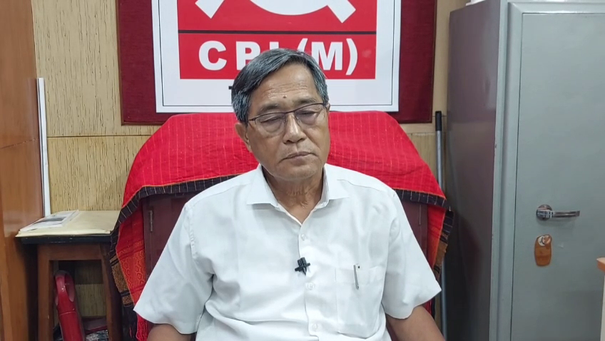 কালীবাজারে প্রাক্তন মুখ্যমন্ত্রীর গাড়িতে বাধার ঘটনার নিন্দা ও ধিক্কার জানালেন বিরোধী দলনেতা 