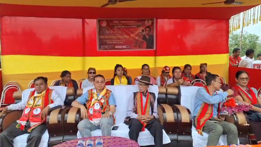 আসন্ন টিটিএএডিসি নির্বাচনকে কেন্দ্র করে প্রতিটি রাজনৈতিক দলের প্রার্থীদের সমর্থনে প্রচার চলছে জোড় কদমে ।