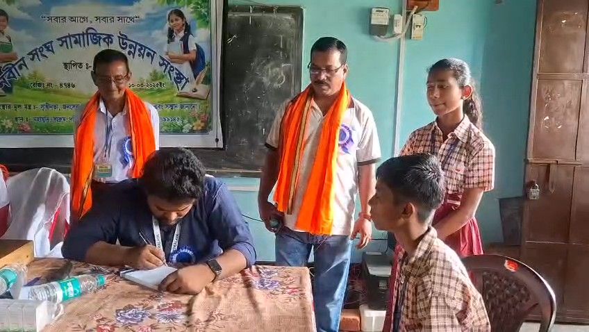 বিনা মূল্যে চক্ষু চিকিৎসা শিবির, মানবসেবায় নবীন সংঘের অনন্য উদ্যোগ