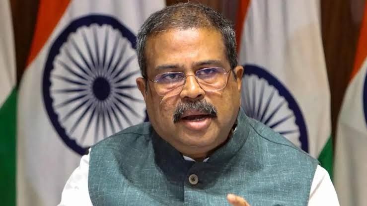ইস্তফা দিলেন ধর্মেন্দ্র প্রধান, প্রধানমন্ত্রীকে লিখলেন চিঠি