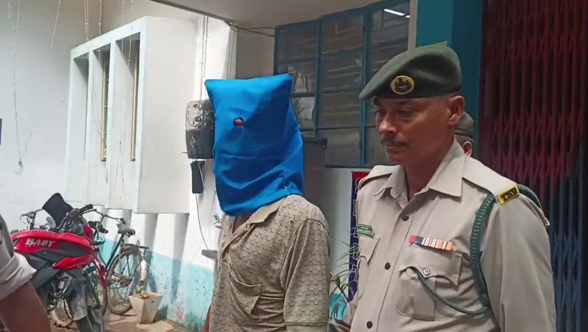 আমতলী থানার সফল অভিযান ,কুখ্যাত ডাকাত পুলিশের জালে 