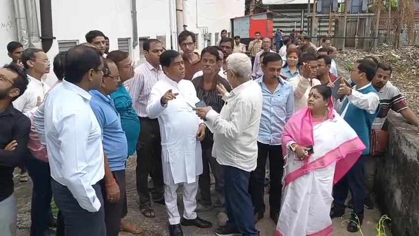 মধ্যপাড়ার জলাশয়টি মানুষের ব্যবহারের উপযোগী করে তোলা হবে -মেয়র