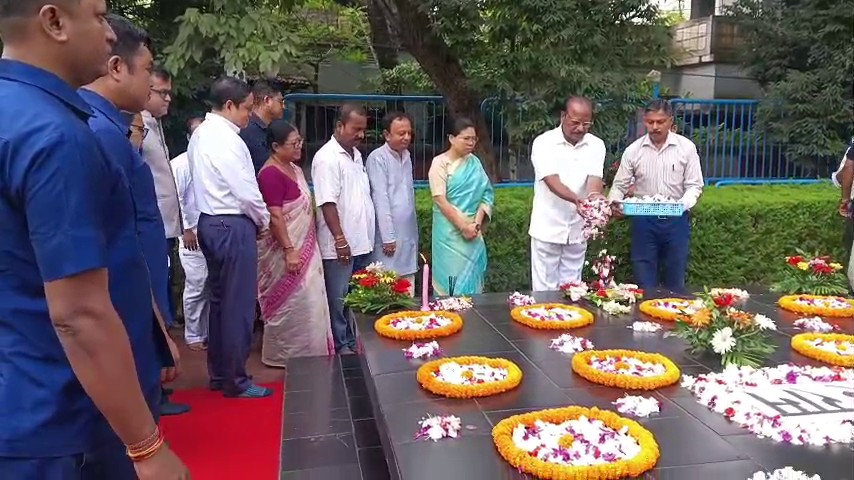 গান্ধীজয়ন্তীতে আগরতলায় রাজ্যপালের শ্রদ্ধা নিবেদন