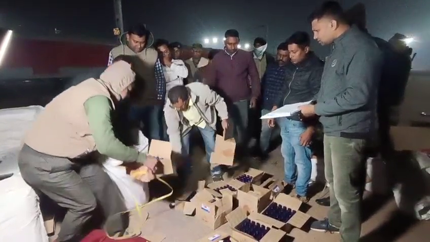 গরিব রথ ট্রেন থেকে নেশা জাতীয় কফসিরাফ উদ্ধার 