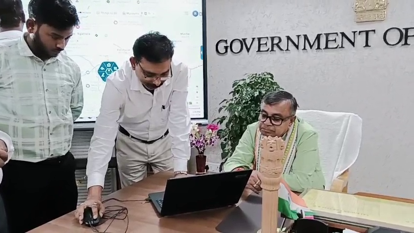 অনলাইন পোর্টালে স্ব -গণনা প্রক্রিয়ায় নিজের তথ্য নথিভুক্ত করলেন কৃষিমন্ত্রী রতন লাল নাথ