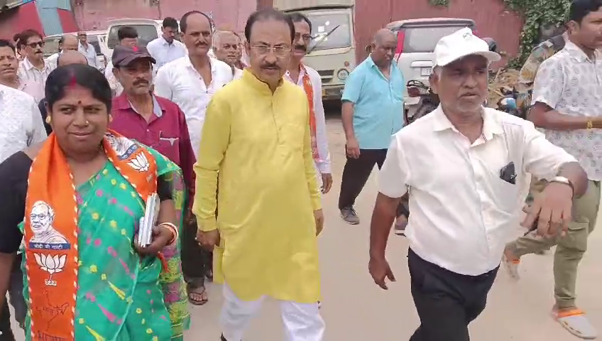  বন্যার হাত থেকে বিদ্যাসাগর বাজার রক্ষায় ব্যবস্থা গ্রহণ করা হবে -জানালেন সাংসদ রাজীব ভট্টাচার্য 