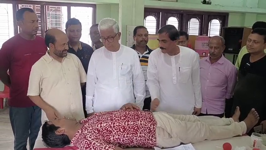  নিজেদের প্রয়োজনে রক্ত পাচ্ছেন না রক্তদাতারা -প্রাক্তন মুখ্যমন্ত্রী 
