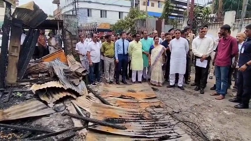 অগ্নিকাণ্ডে ক্ষতিগ্রস্তদের সাহায্য করবে সরকার, ব্যক্তিগতভাবে সাহায্য করবেন মুখ্যমন্ত্রীও