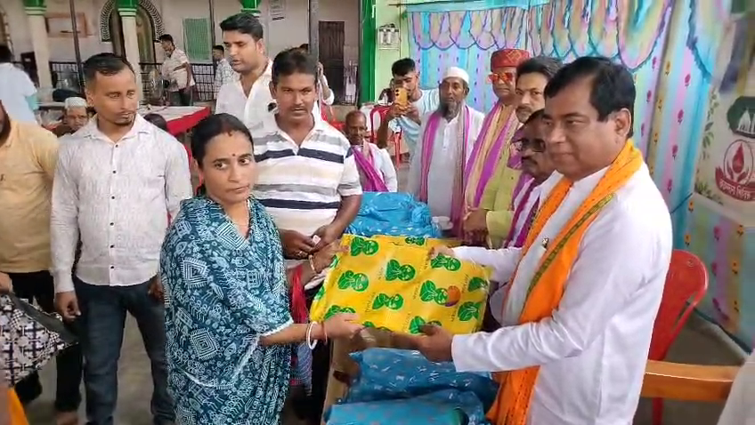 ঈদে মিলাদুন্নবী উপলক্ষে রক্তদান ও বস্ত্রদান কর্মসূচি