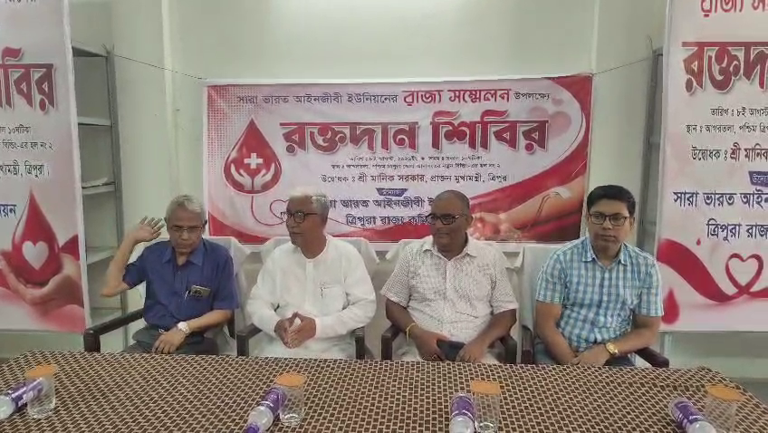 রাজ্যের বিদ্যুৎ ব্যবস্থা নিয়ে বিদ্যুৎ মন্ত্রীকে কাঠগড়ায় তুললেন প্রাক্তন মুখ্যমন্ত্রী