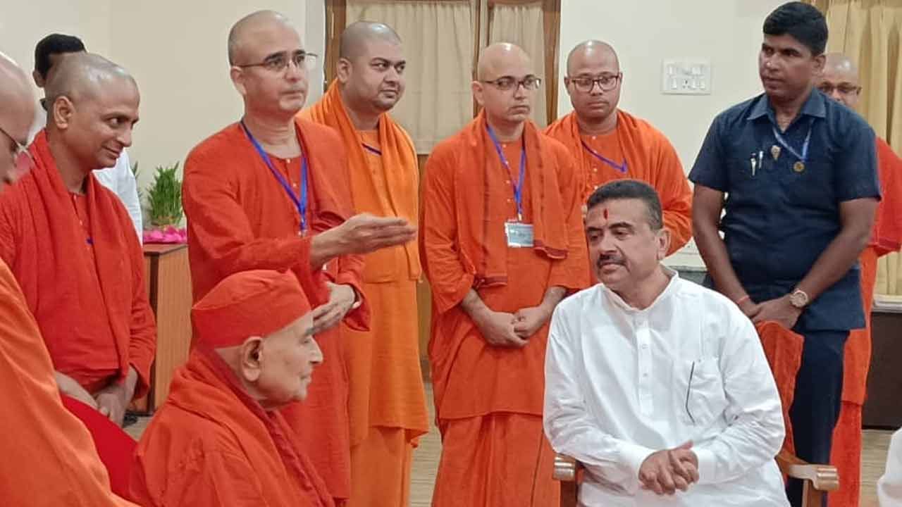 বেলুড় মঠে মুখ্যমন্ত্রী শুভেন্দু অধিকারী